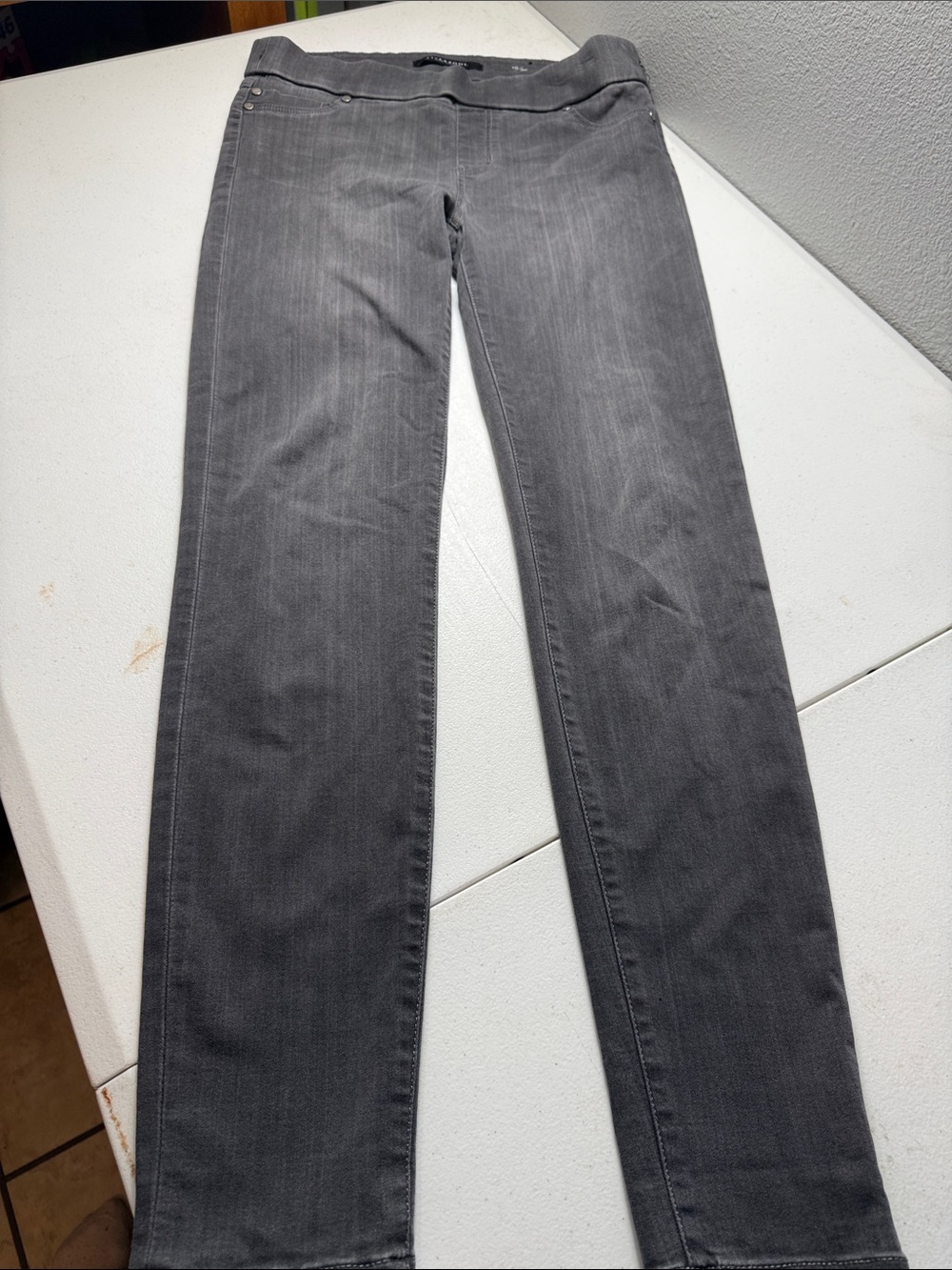 Liverpool Jeans Company Women's Charcoal Gray Straight Leg Jeans